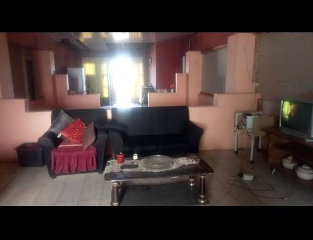 5 BEDROOM HOUSE FOR SALE IN CHATSWORTH
